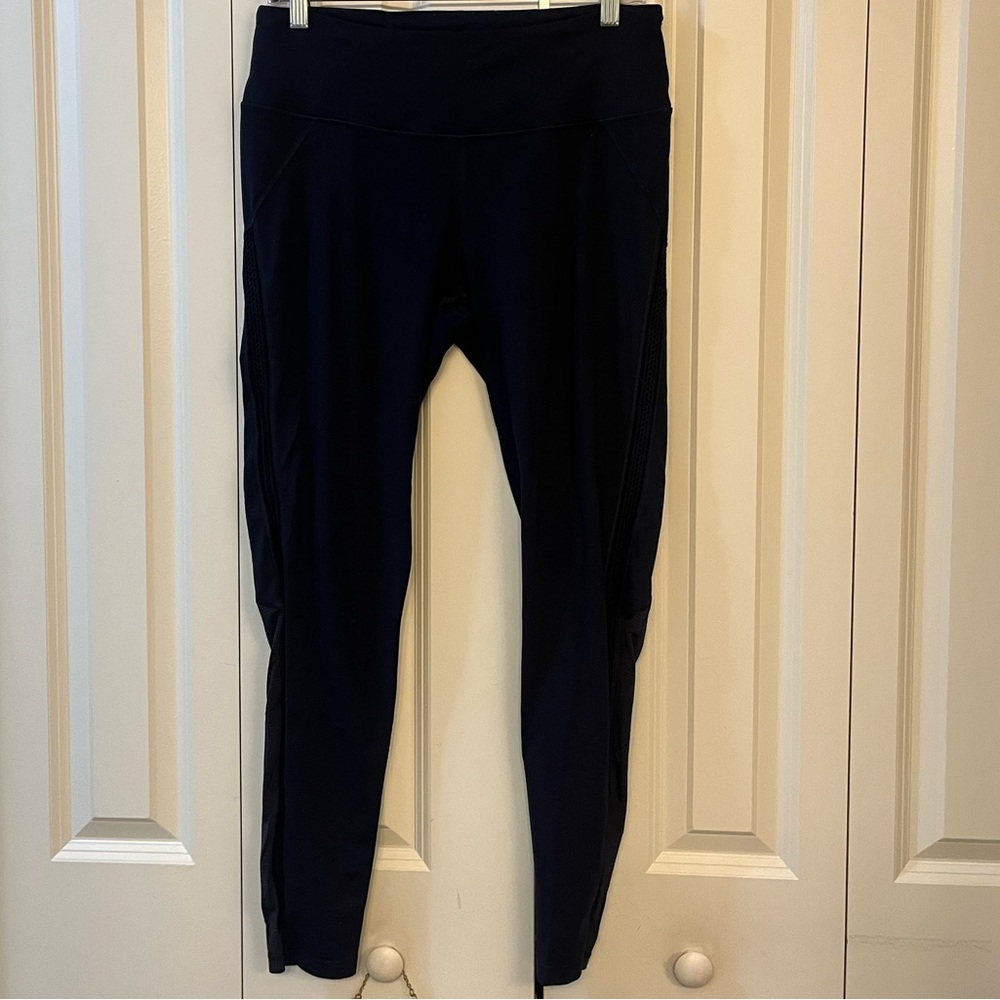 Victoria’s Secret Victoria Sport Navy Leggings Size L